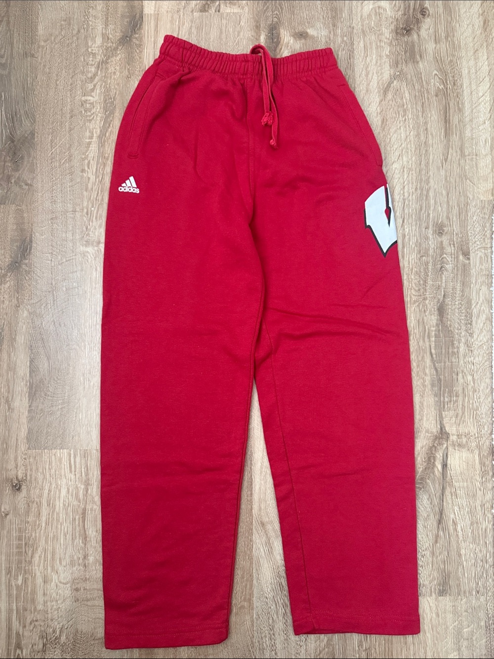 Wisconsin adidas Kids Red Sweatpants with White Logo Accent, Size Large (14/16)